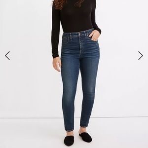 Madewell Curvy High-Rise Skinny Jeans in Lanette Wash